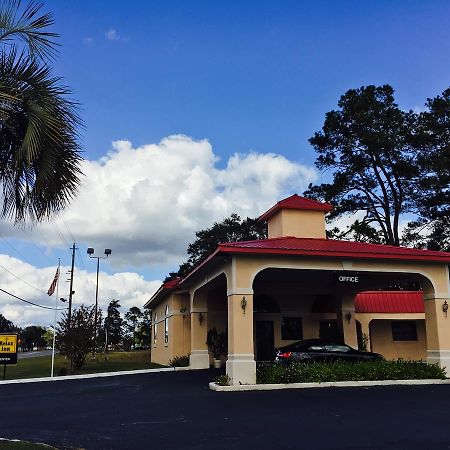 Relax Inn Folkston Bagian luar foto